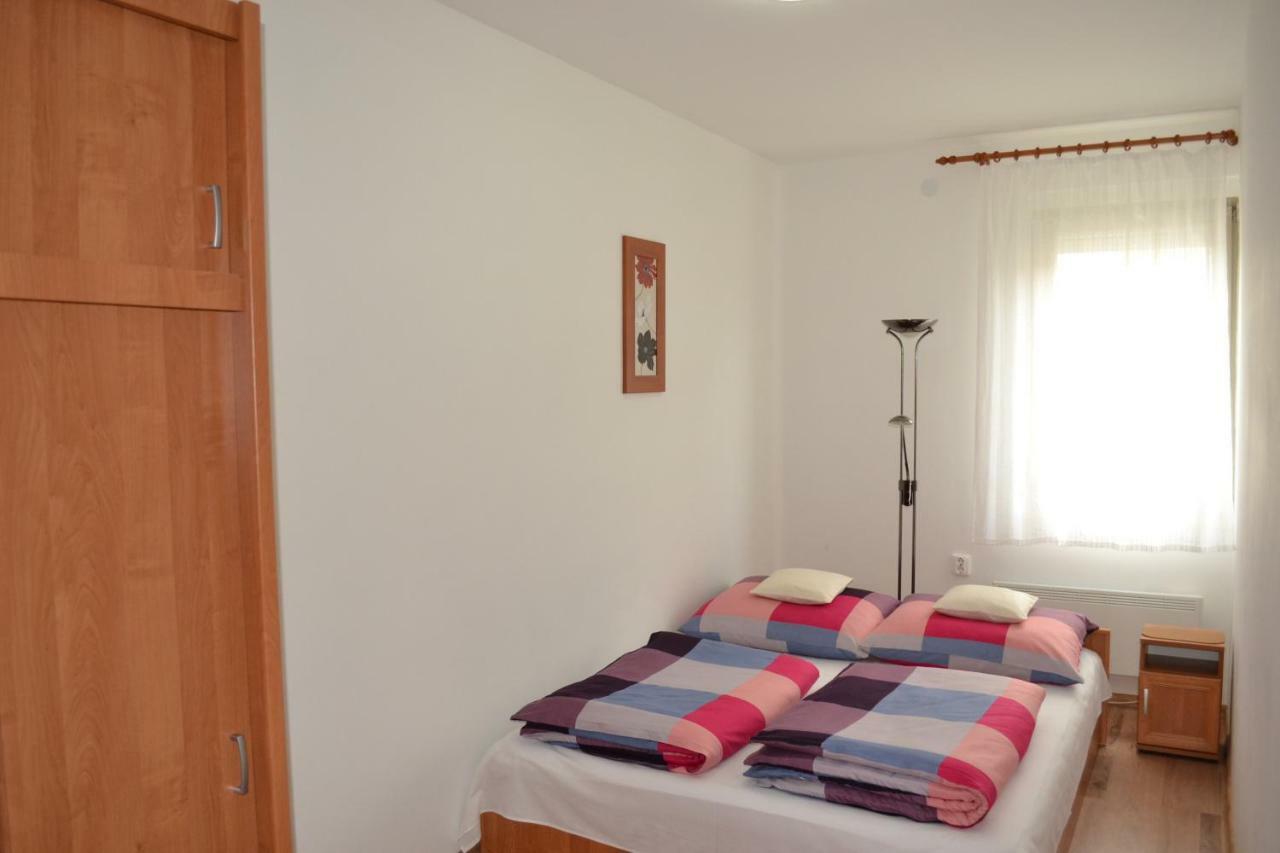 Liliom Apartman Gyula Exterior foto